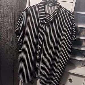 long and loose short sleeved blouse/black & white stripes